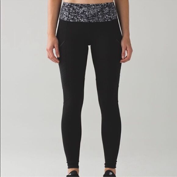 Lululemon Fresh Tracks Tight Black/Iced Wave White Reflective Leggings - Picture 1 of 13
